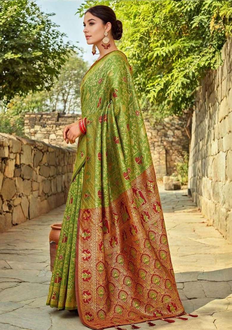 Lime Green Printed Blended Saree Set - Indya