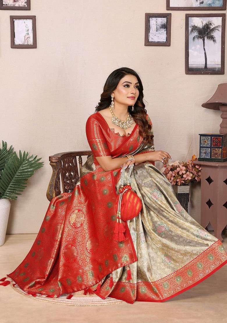 Gold Blended Jacquard Saree Set for Diwali | Wedding & Festive Wear - Indya