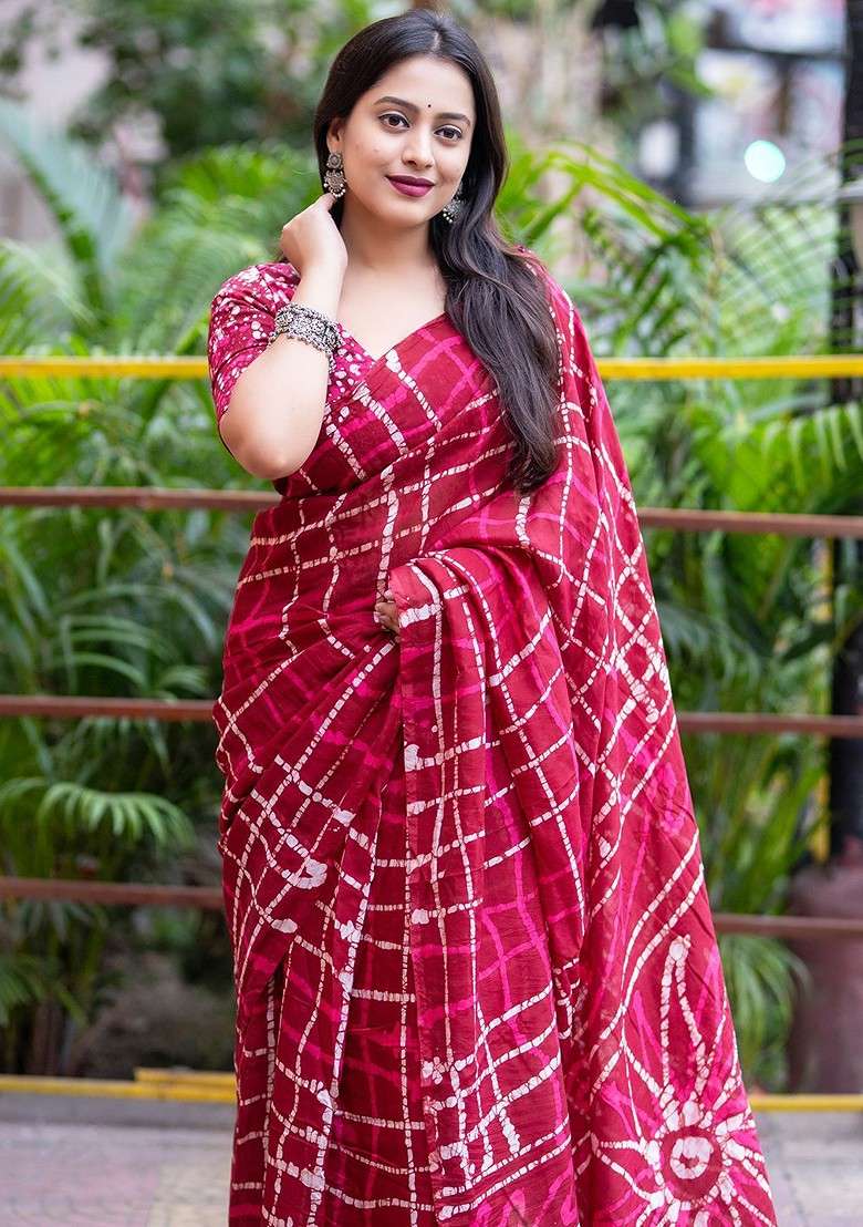 Red Batik Printed Blended Saree Set for Diwali and Festive Wear - Indya