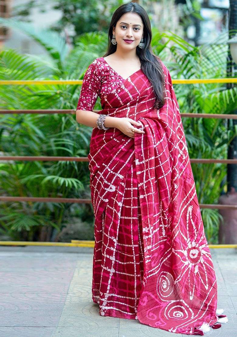 Red Batik Printed Blended Saree Set for Diwali and Festive Wear - Indya