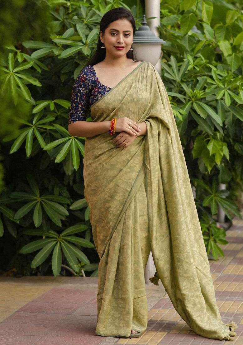Green Embellished Blended Saree Set for Diwali and Festive Wear - Indya