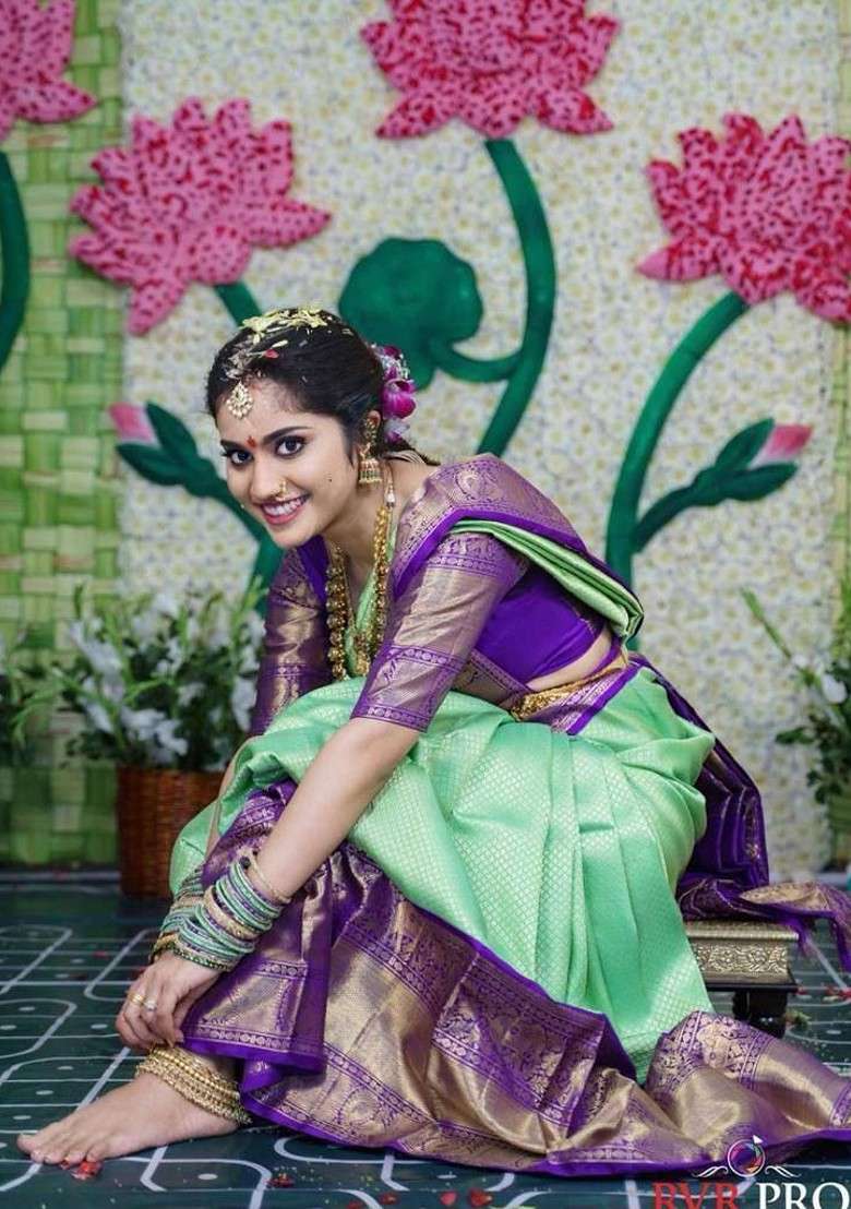 Green Blended Jacquard Saree Set for Diwali | Wedding & Festive Wear - Indya
