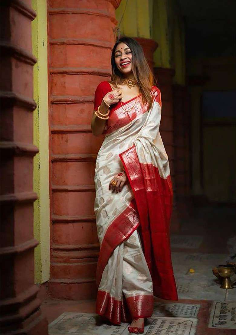 White Blended Saree Set with Embroidered for Diwali | Wedding & Festive Wear - Indya