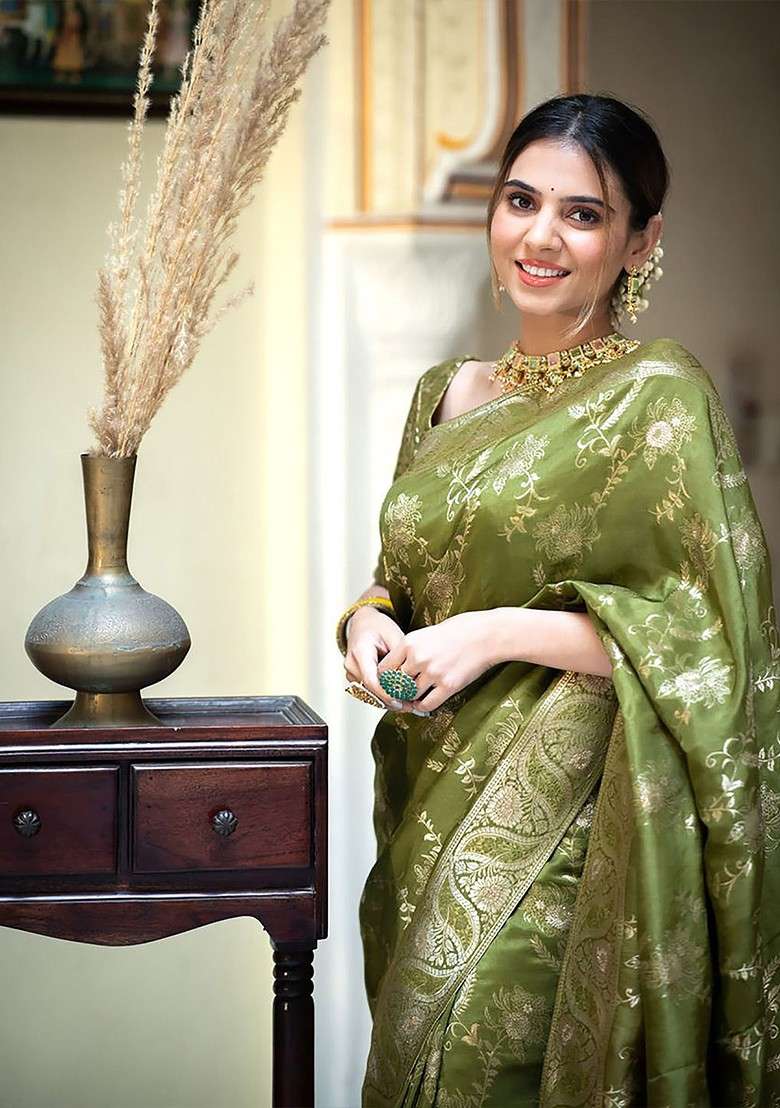 Green Embroidered Blended Saree Set for Diwali and Festive Wear - Indya