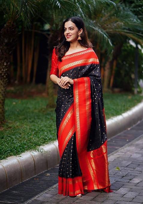 Black Jacquard Blended Saree Set