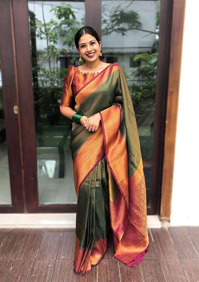 Green Embroidered Blended Saree Set for Diwali and Festive Wear - Indya