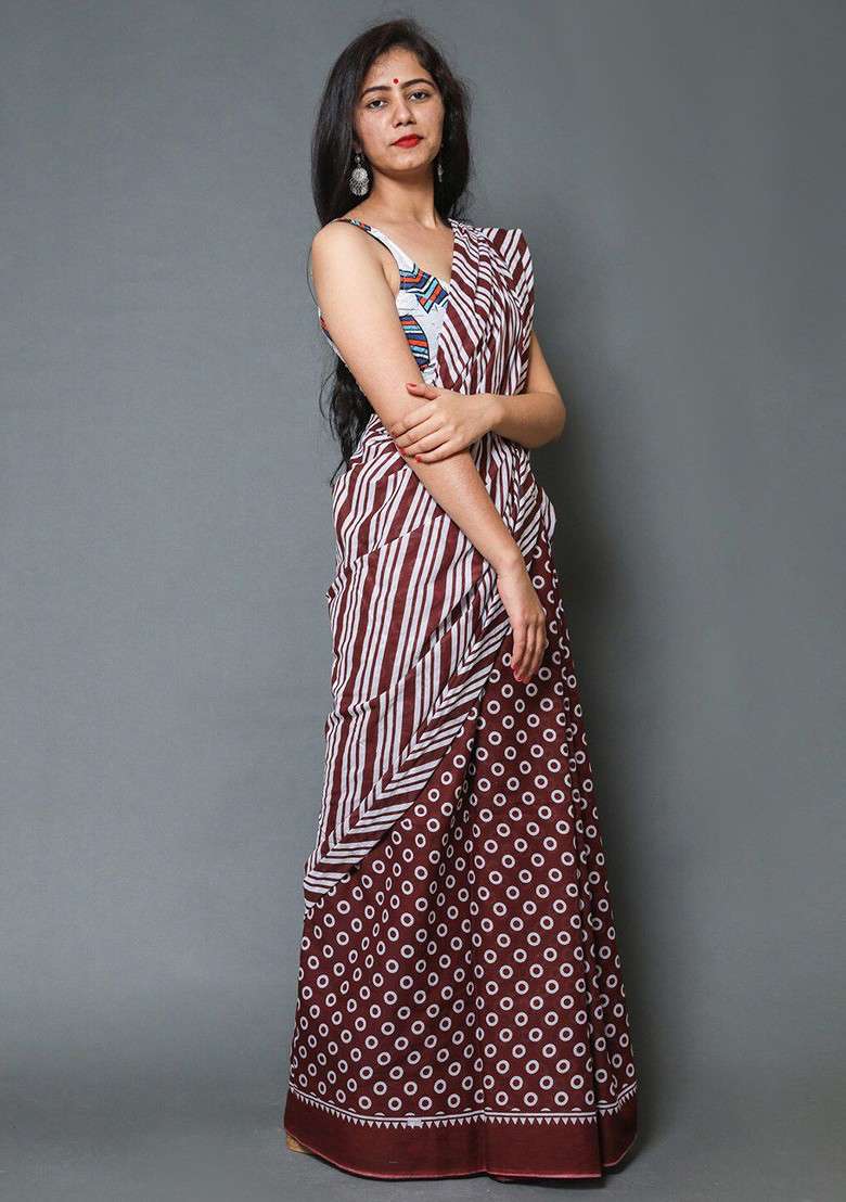Maroon Embroidered Blended Saree Set - Indya