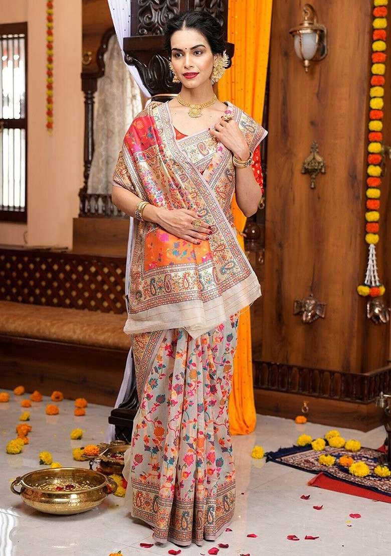 Cream Blended Jacquard Saree Set for Diwali | Wedding & Festive Wear - Indya