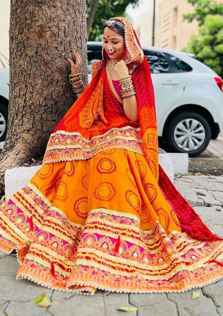 Orange Printed Blended Saree Set for Diwali and Festive Wear - Indya