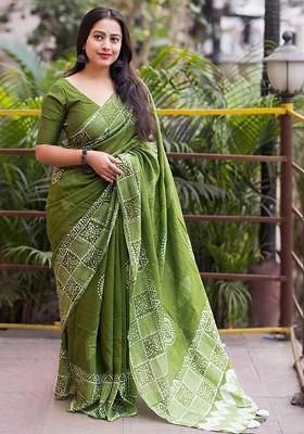 Green Batik Printed Blended Saree Set