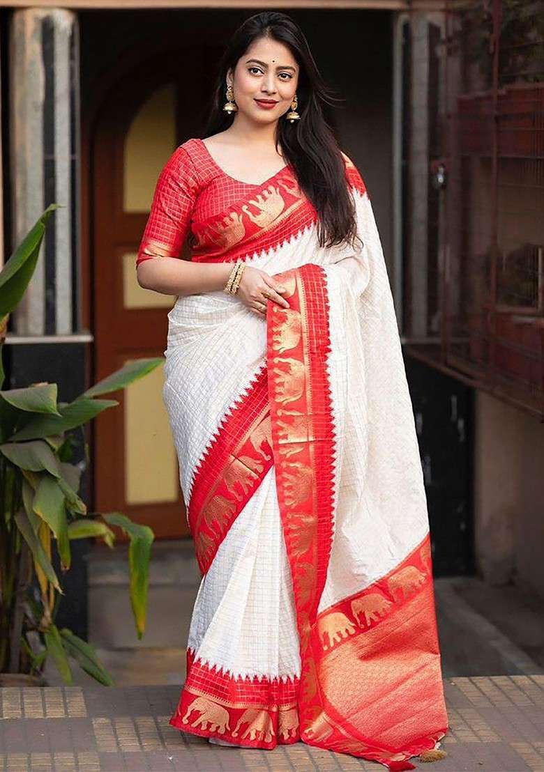 Red Blended Jacquard Saree Set for Diwali | Wedding & Festive Wear - Indya