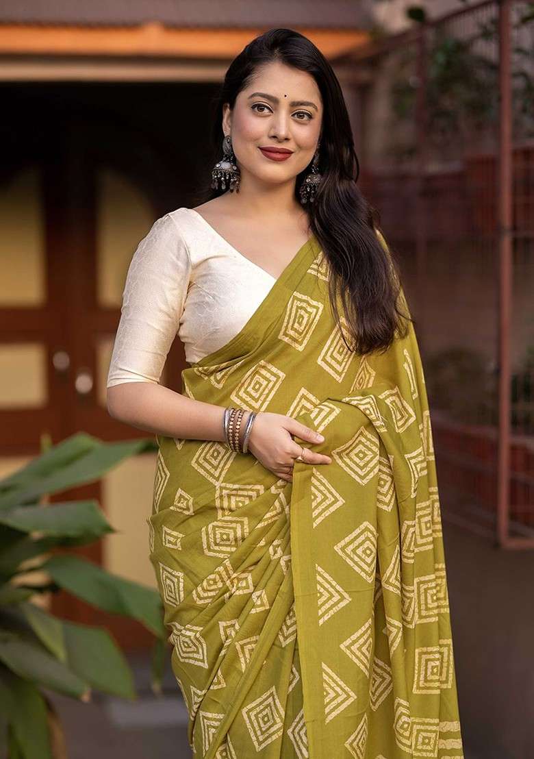 Lime Green Printed Blended Saree Set - Indya