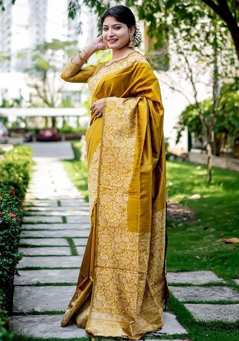 Yellow Printed Blended Saree Set