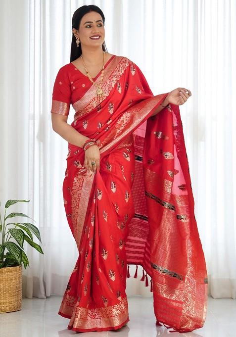 Red Jacquard Blended Saree Set — view on Indya