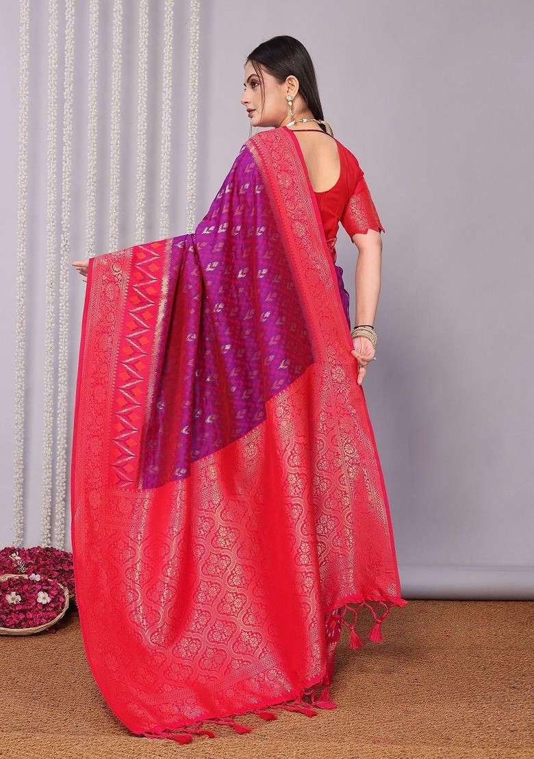 Purple Blended Jacquard Saree Set for Diwali | Wedding & Festive Wear - Indya