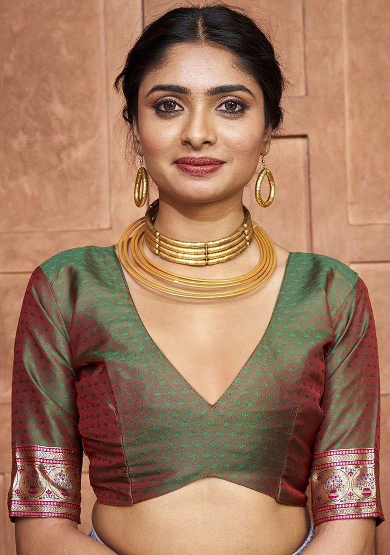 Pink Blended Jacquard Saree Set for Diwali | Wedding & Festive Wear - Indya