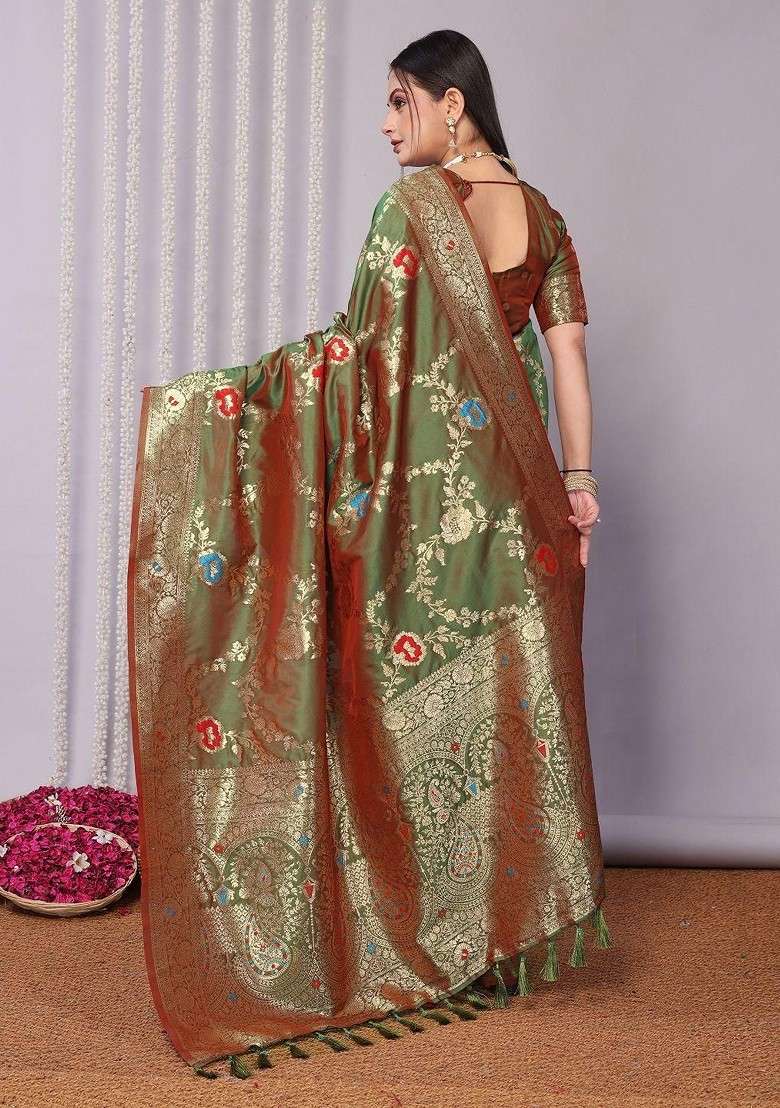 Green Blended Saree Set with Embroidered for Diwali | Wedding & Festive Wear - Indya