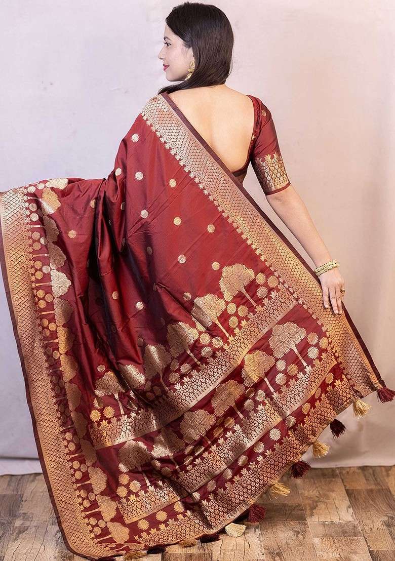 Maroon Jacquard Blended Saree Set for Diwali and Festive Wear - Indya