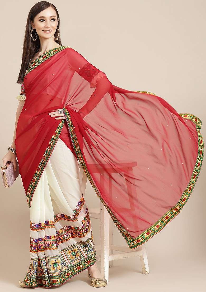 Off White Blended Saree Set with Embroidered for Diwali | Wedding & Festive Wear - Indya