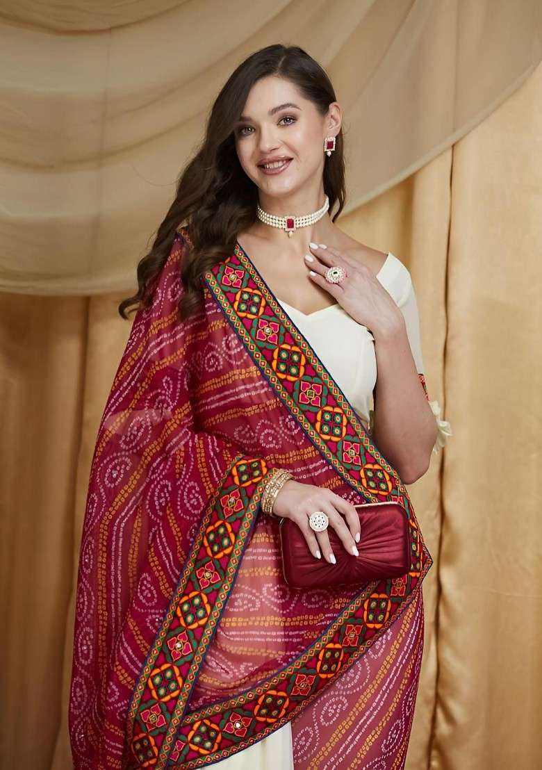Cream Blended Saree Set with Printed for Diwali | Wedding & Festive Wear - Indya