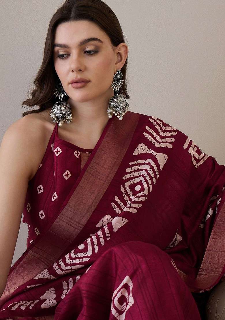 Magenta Embroidered Blended Saree Set for Diwali and Festive Wear - Indya