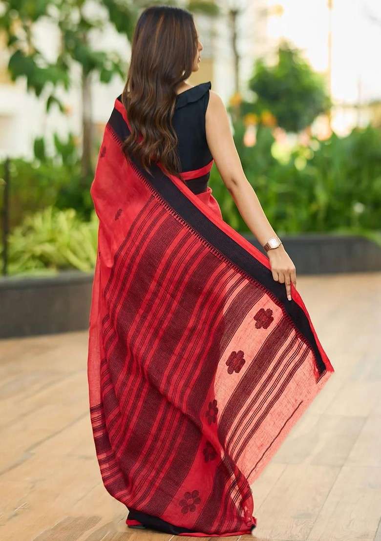 Red Blended Saree Set with Embroidered for Diwali | Wedding & Festive Wear - Indya