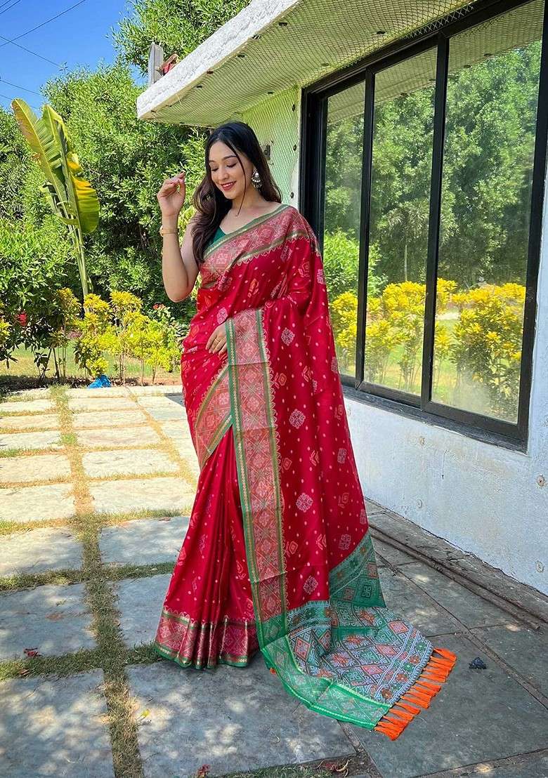 Red Embroidered Blended Saree Set for Diwali and Festive Wear - Indya