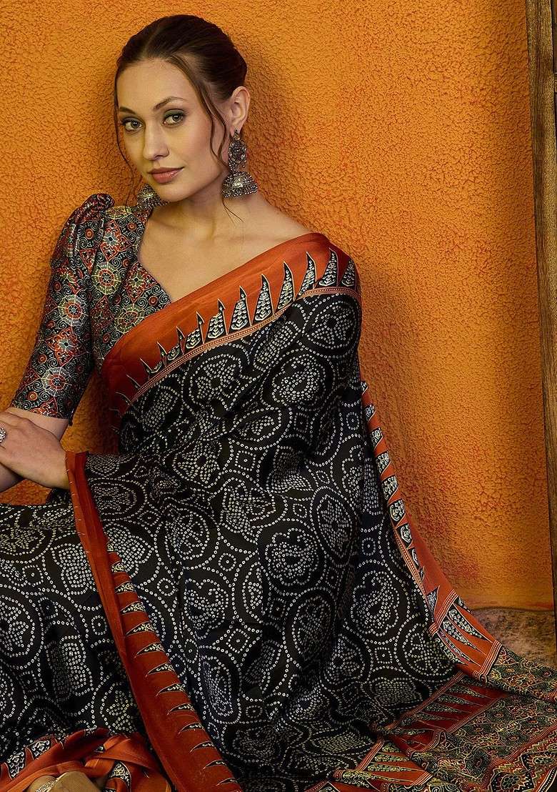 Black Printed Blended Saree Set for Diwali and Festive Wear - Indya