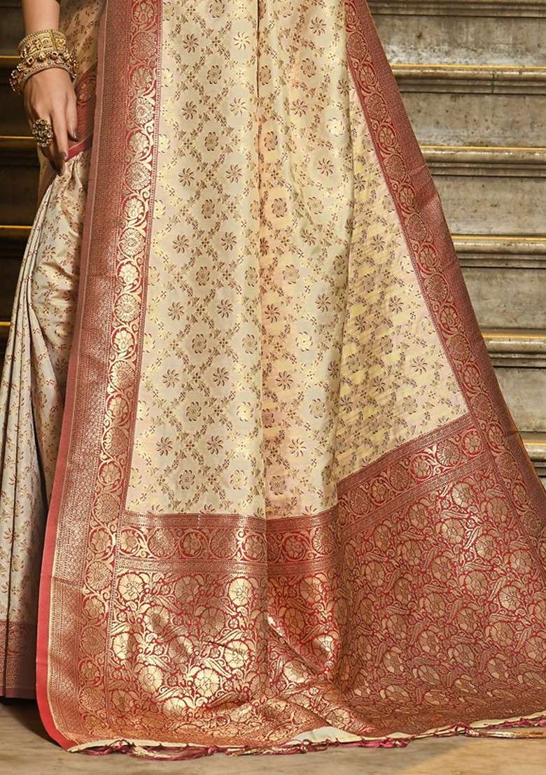 Magenta Blended Jacquard Saree Set for Diwali | Wedding & Festive Wear - Indya