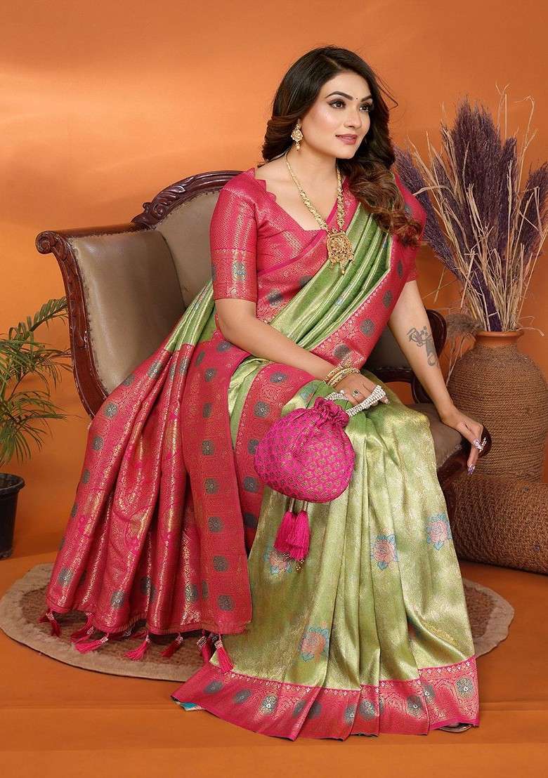 Green Jacquard Blended Saree Set for Diwali and Festive Wear - Indya