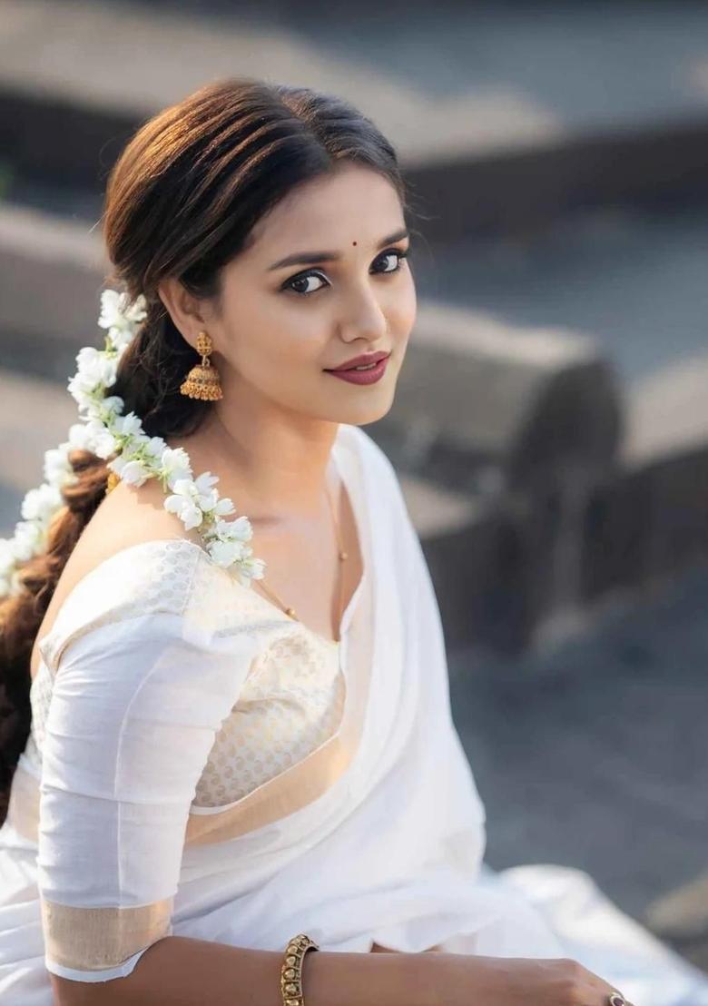 White Solid Cotton Saree Set - Indya