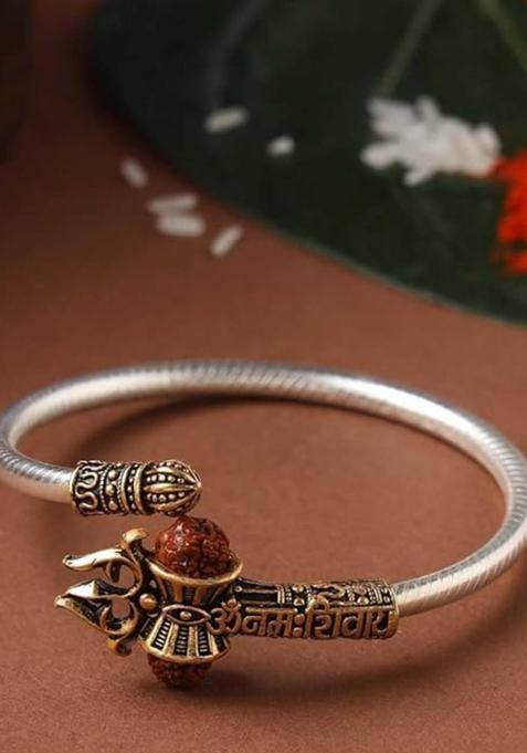 Silver Wraparound Rakhi Set Of 1