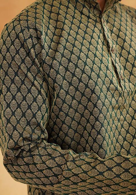 Green Woven Poly Blend Kurta Set For Men