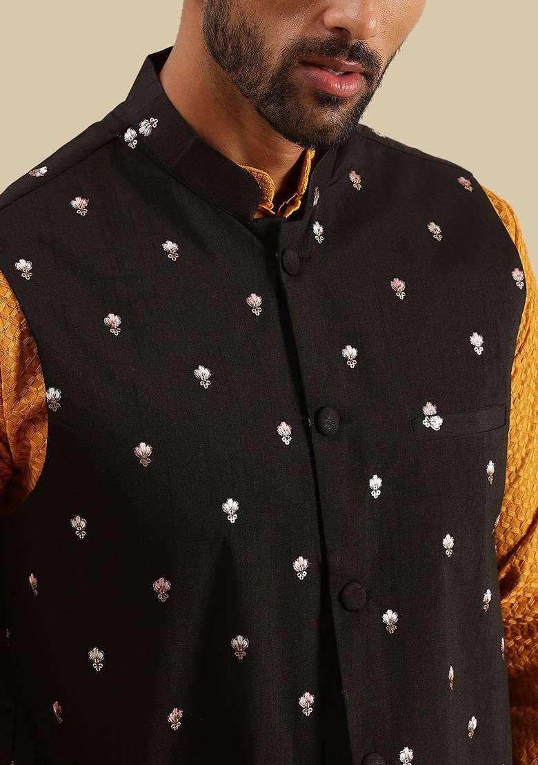 Black Embroidered Cotton Kurta Set For Men - Indya