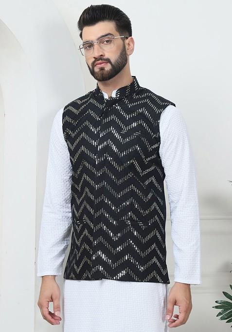 White Ethnic Motifs Cotton Kurta Set For Men