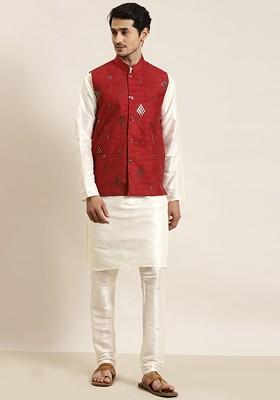 Off White Solid Cotton Kurta Set For Men