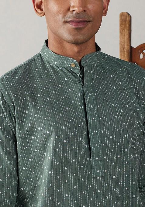 Green Ethnic Motifs Cotton Kurta Set For Men
