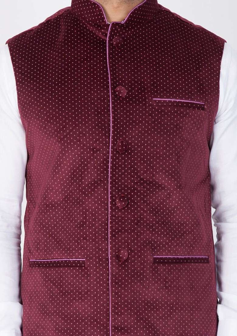 White Ethnic Motifs Cotton Kurta Set For Men - Indya