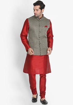 Maroon Solid Poly Blend Kurta Set For Men