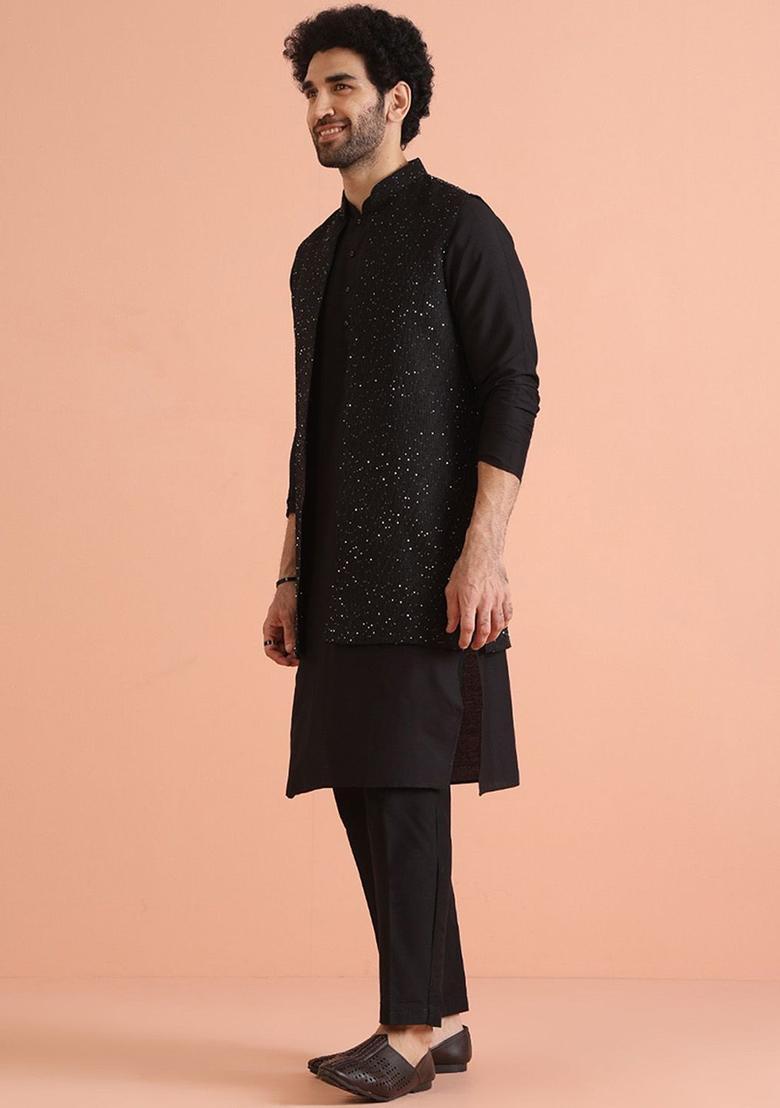 Black Solid Cotton Kurta Set For Men - Indya