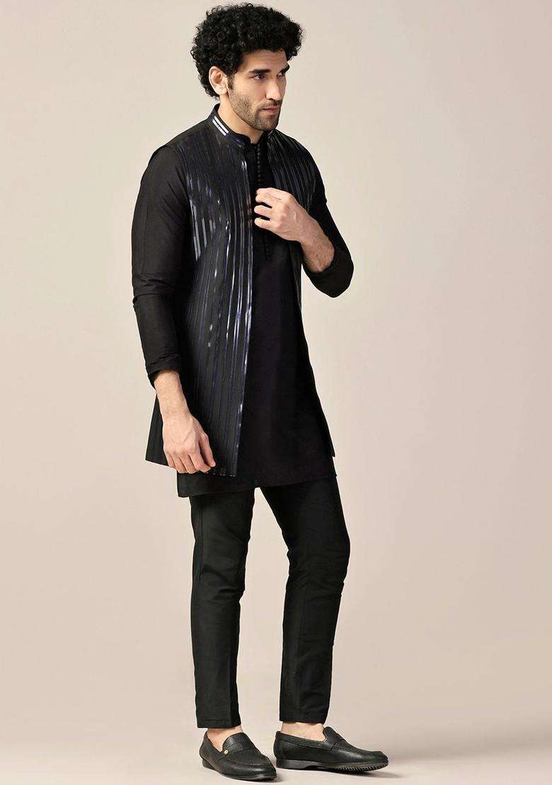 Black Solid Cotton Kurta Set For Men - Indya
