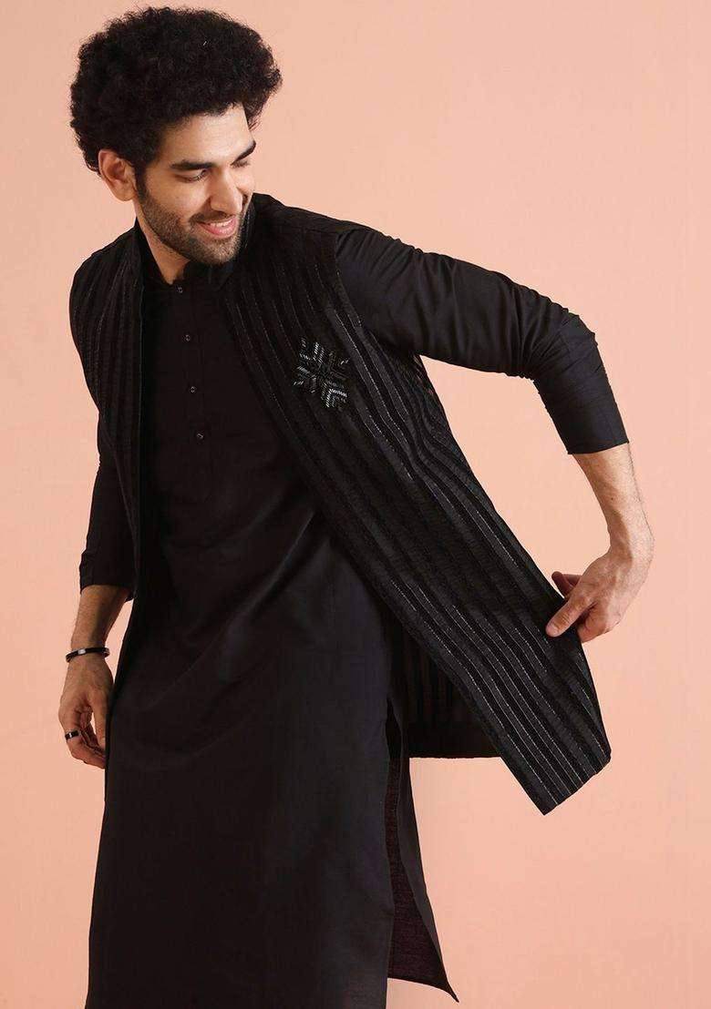 Black Solid Cotton Kurta Set For Men - Indya