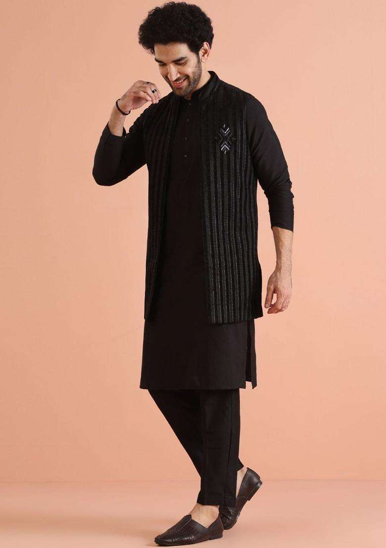 Black Solid Cotton Kurta Set For Men - Indya