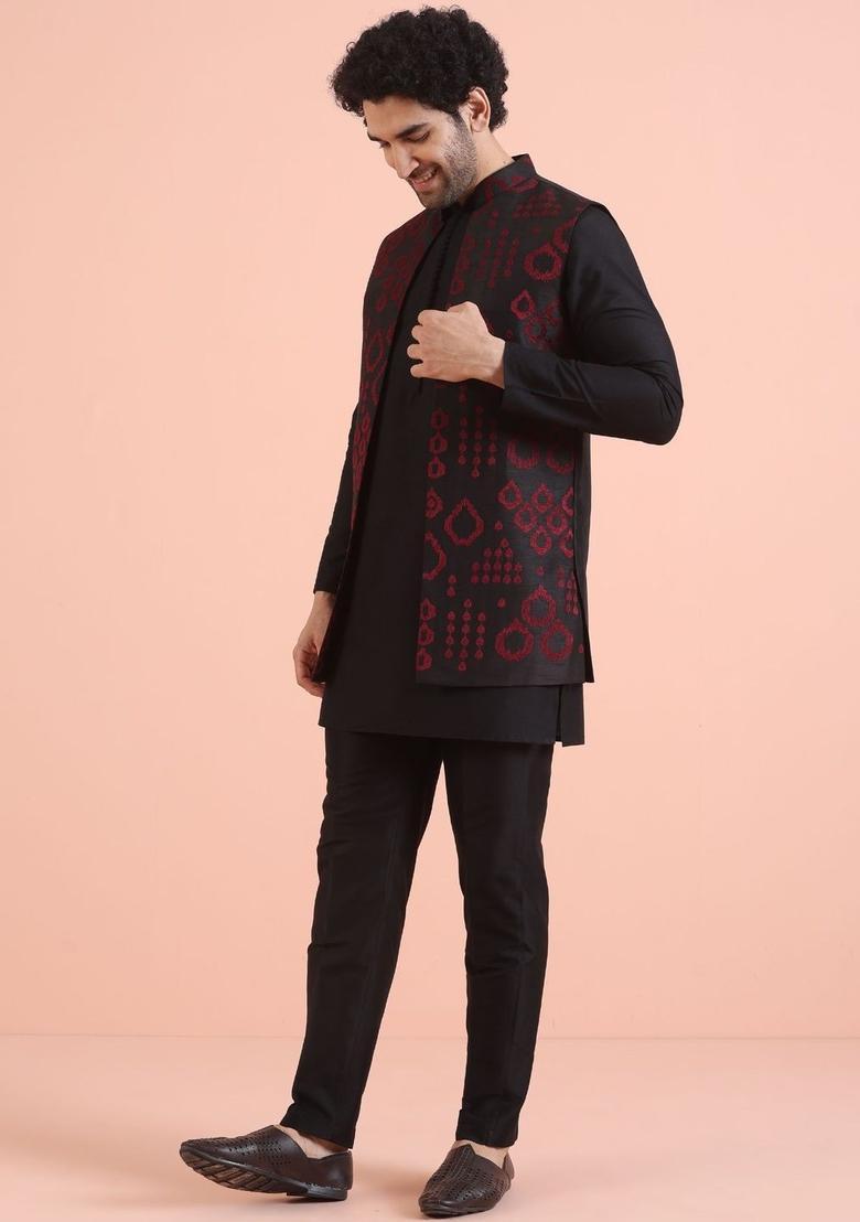 Black Solid Silk Kurta Set For Men - Indya