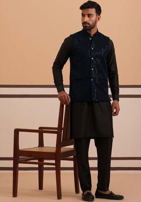 Black Solid Velvet Kurta Set For Men