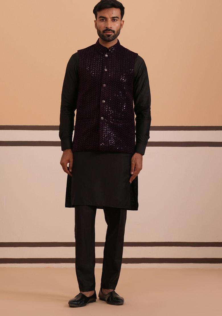 Black Solid Velvet Kurta Set For Men - Indya