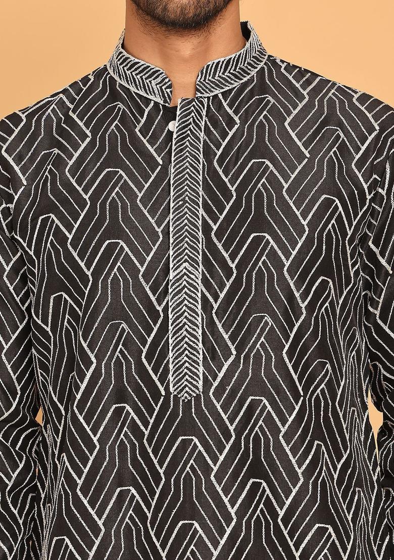 Black Embroidered Silk Kurta Set For Men - Indya