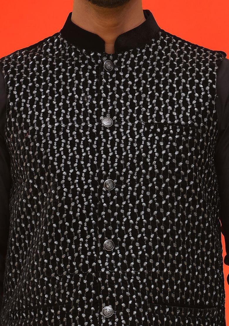 Black Embroidered Velvet Kurta Set For Men - Indya