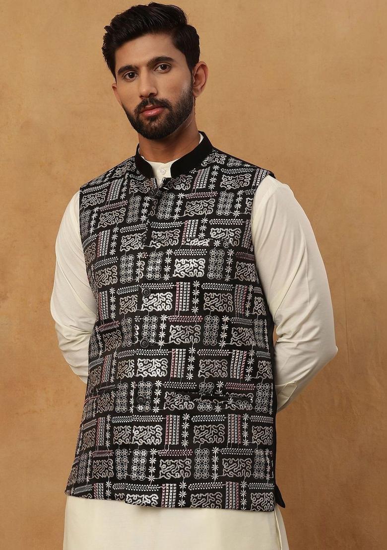Black Embroidered Silk Kurta Set For Men - Indya