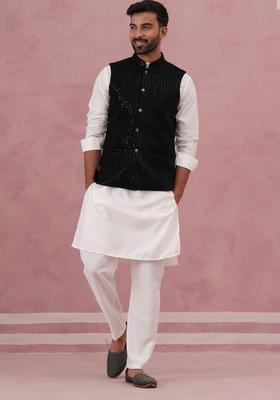 White Solid Velvet Kurta Set For Men